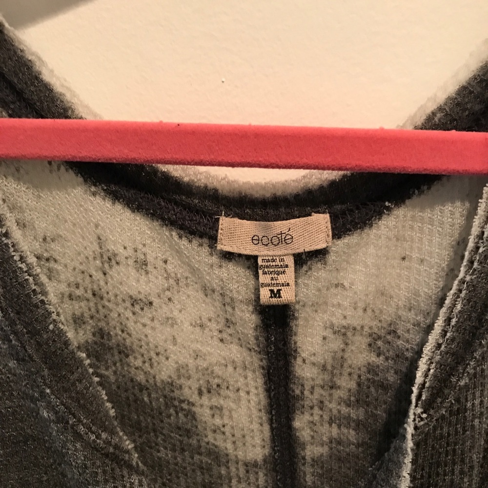 Urban Outfitters ECOTE long sleeve - Picture 2 of 4